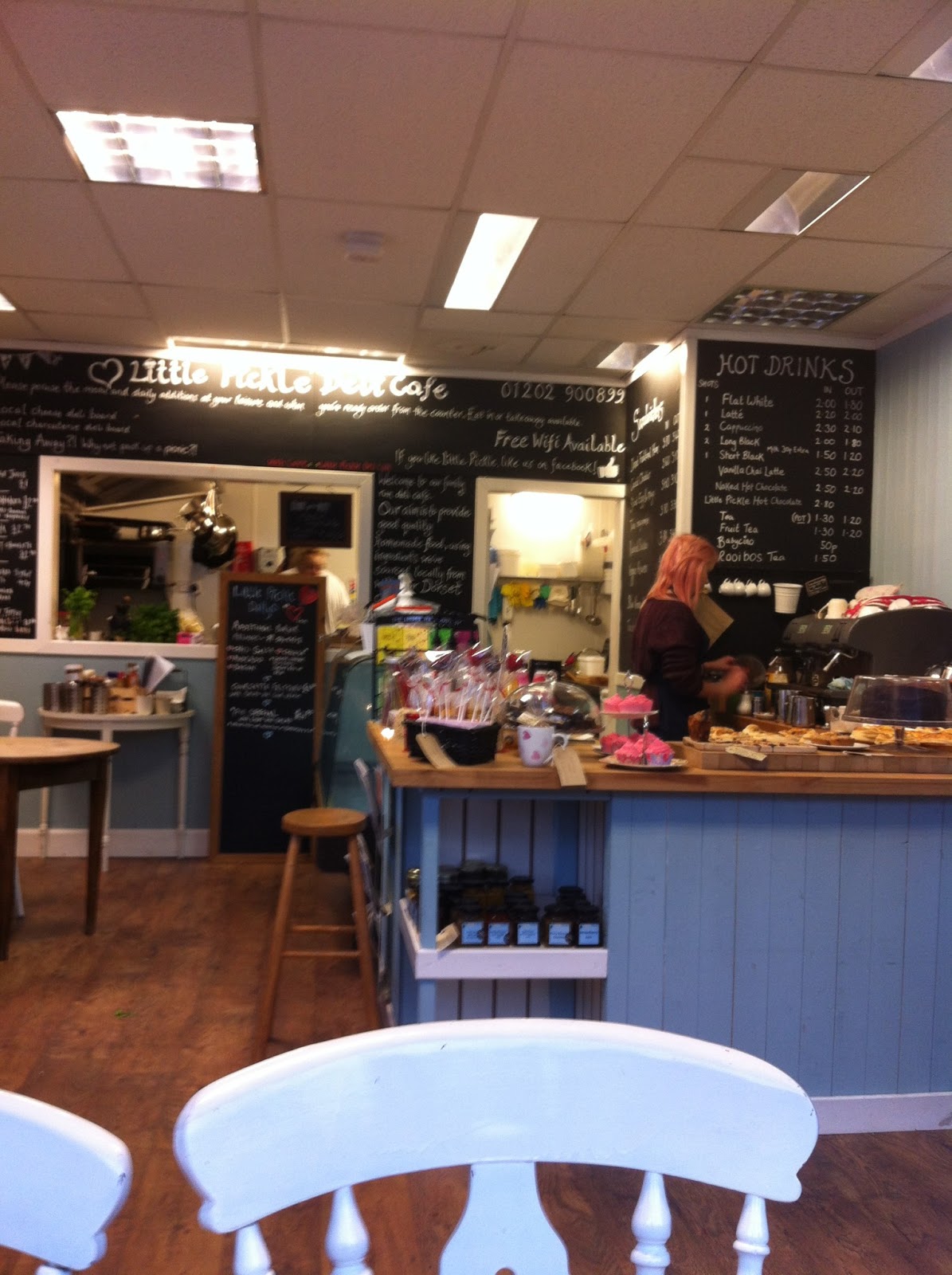 ohidoliketobehaving a vanilla chai latte at Little Pickle