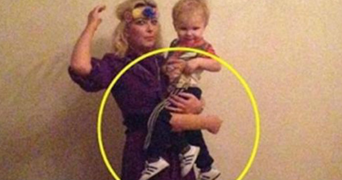 Tangan Misterius di Dalam Foto, Dipercaya Tangan Tersebut Adalah Almarhum Ayahnya Tangan Misterius di Dalam Foto, Dipercaya Tangan Tersebut Adalah Almarhum Ayahnya
