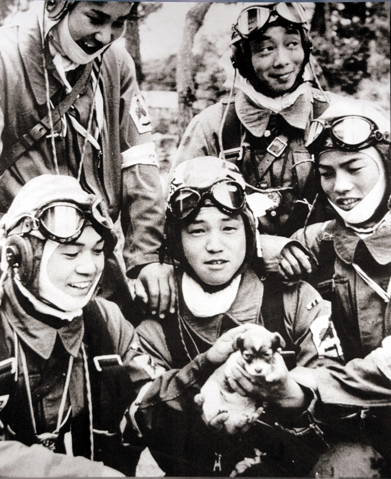 World War II Pictures In Details: Five Japanese Kamikaze Pilots Playing ...