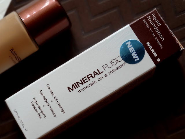 Mineral Fusion Liquid Foundation Review, Photos