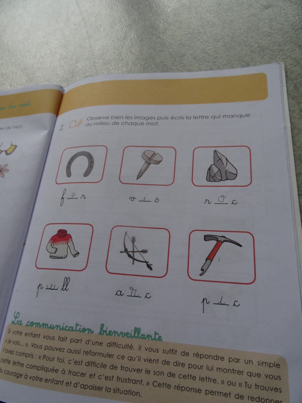 Le Mot De La Fin 3 Lettres Les petits montessori - J'associe les lettres aux sons ( de 3 à 6 ans ) -  Librairie des écoles