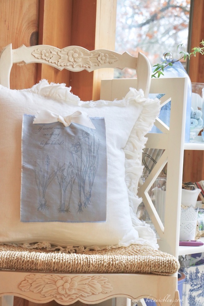 diy spring bulb pillow uses existing linen pillow for no sew