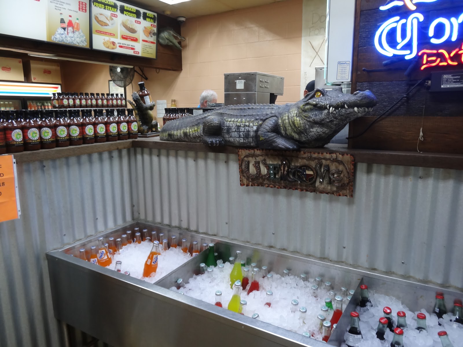 Miquelli's Amerikablog Restaurant Choke Canyon BarBQ Whitsett, Texas