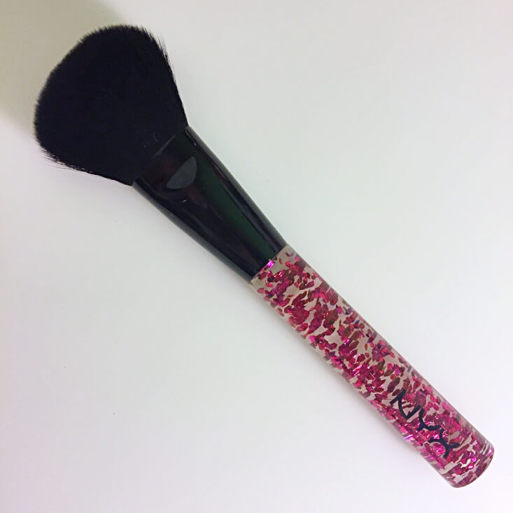 Nyx pro powder brush Nyx pro powder brush