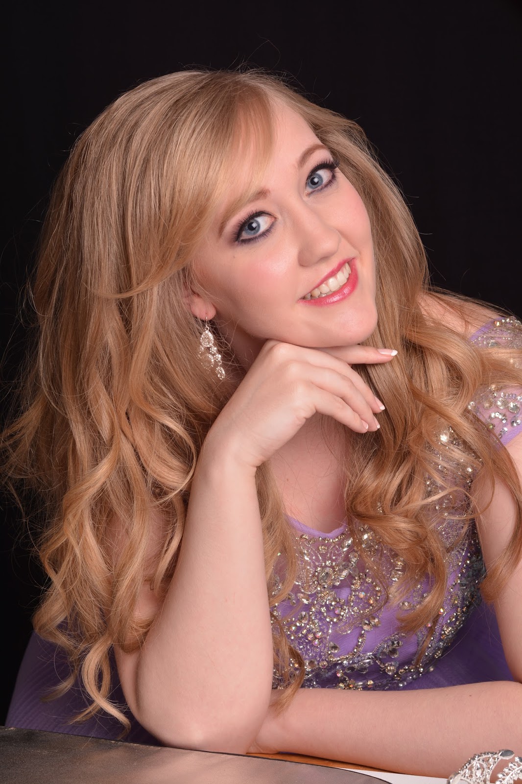 Megan McKinnon Megan McKinnon new photo Megan McKinnon Megan McKinnon new photo