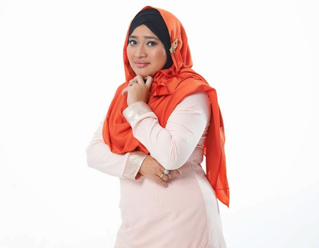 http://selongkar10.blogspot.com/2015/05/10-biodata-penuh-peserta-kilauan-emas.html