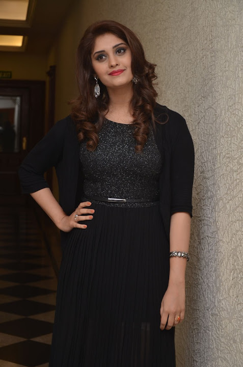 Surabhi Stills At Gunturodu Audio Launch