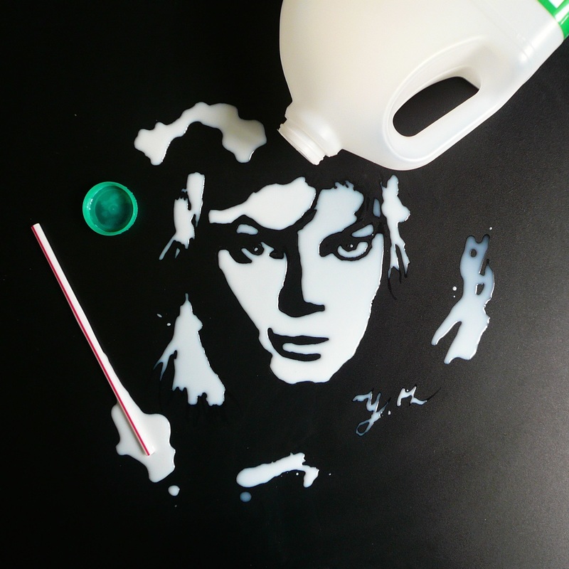 Michael Jackson, leite - Artes de personagens famosos feitas com comida
