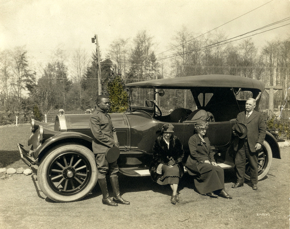 Автомобиль 1900