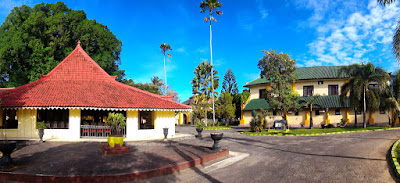 Keraton Sumenep di Pulau Madura. Keraton Sumenep di Pulau Madura.