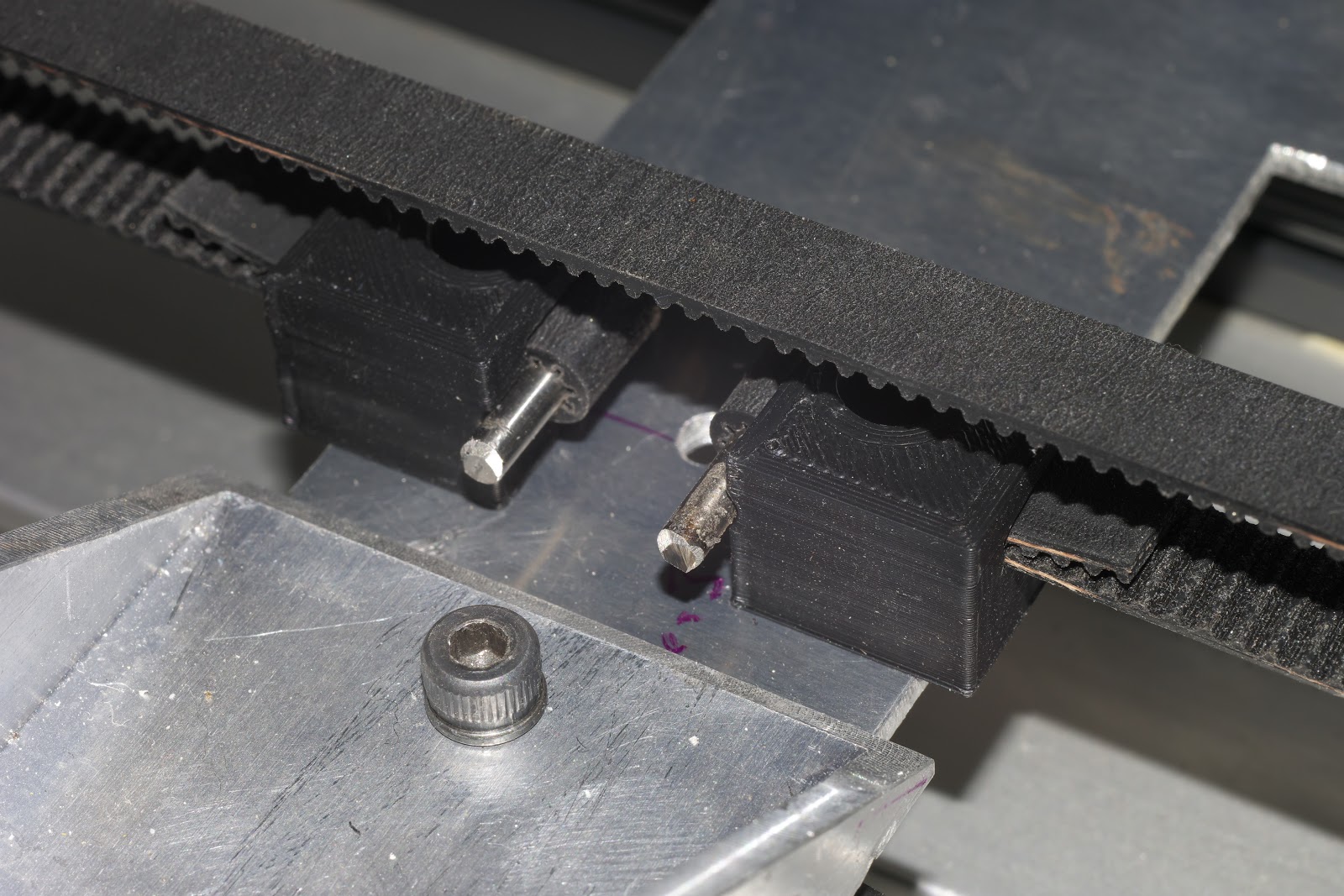 Mark Rehorst's Tech Topics A New SelfLocking Belt Clamp Design