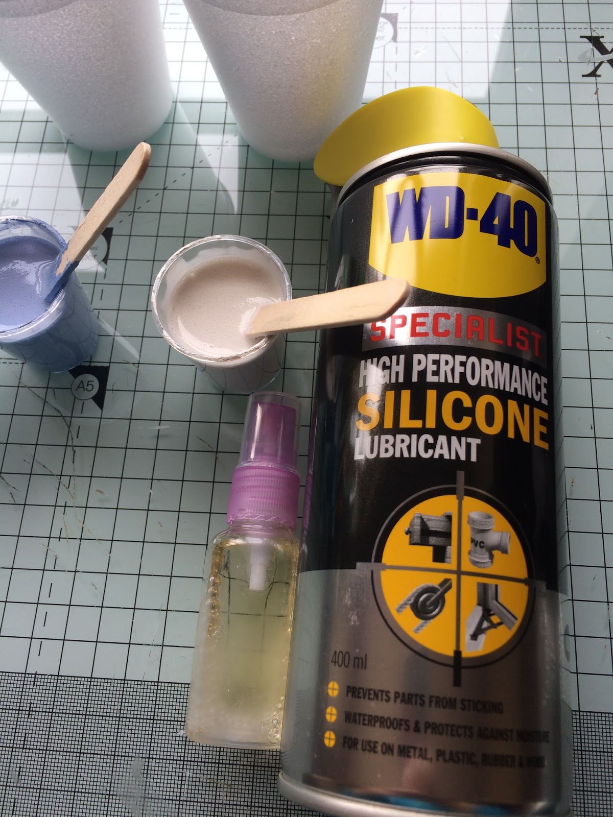 Birdcage Craft Studio Dirty Paint Pouring!