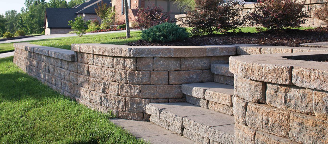 Custom Stoneworks Design Inc The Celtic Retaining Wall This Wall Is Made By Belgard We Love Euro Texture Comes In Great Colors Www Products Retaining Walls Celtik