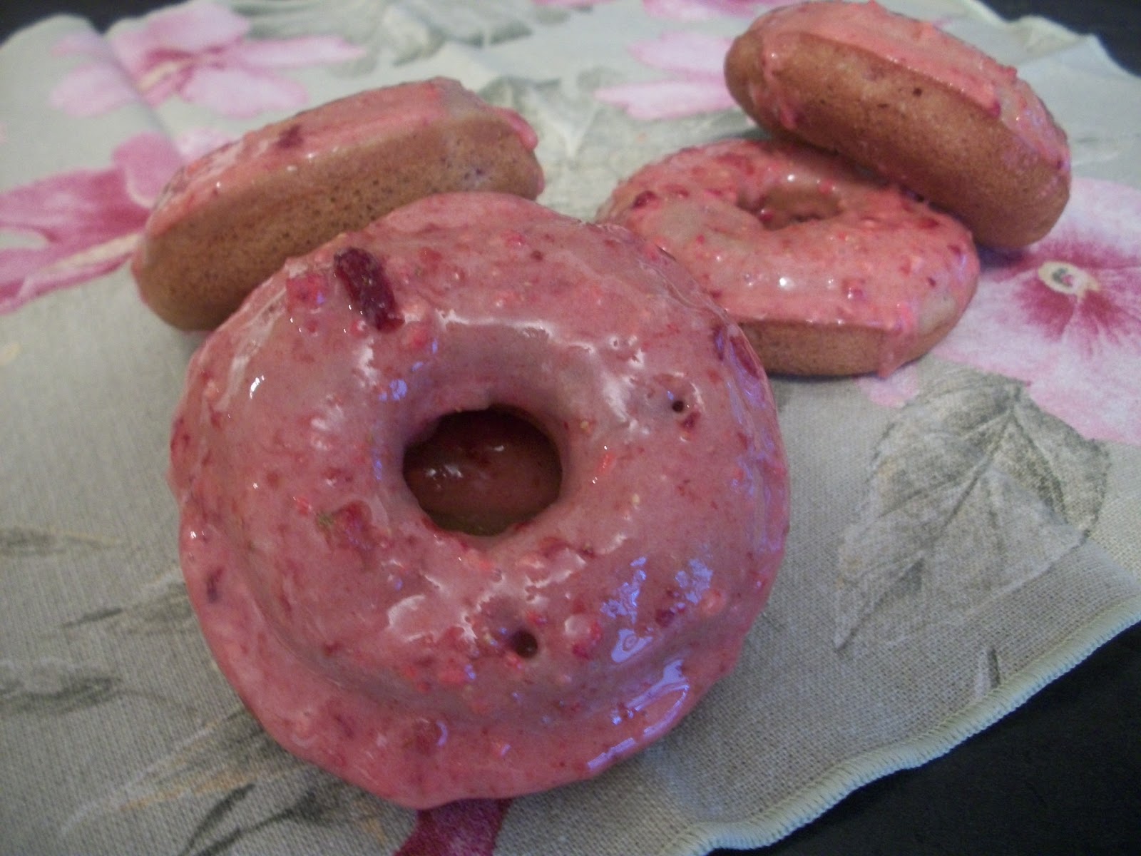 Cook with Sara Strawberry Donuts with Double Strawberry Glaze