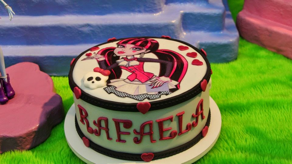 Bolos de Pasta Americana Bolos Personalizados Cupcakes Brigadeiro