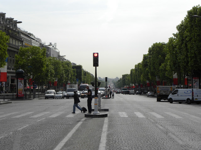 Champs Elysées in Paris