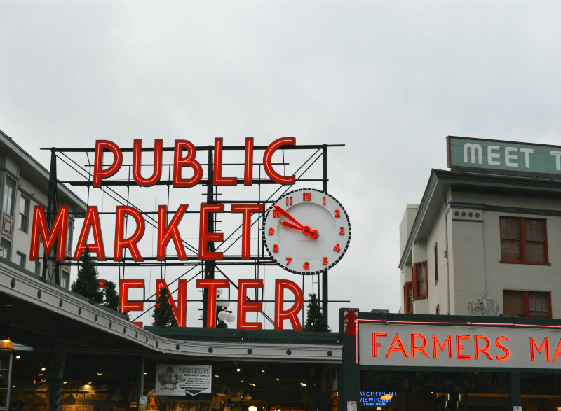 10 Hours in Seattle | Organized Mess Pike Place Market