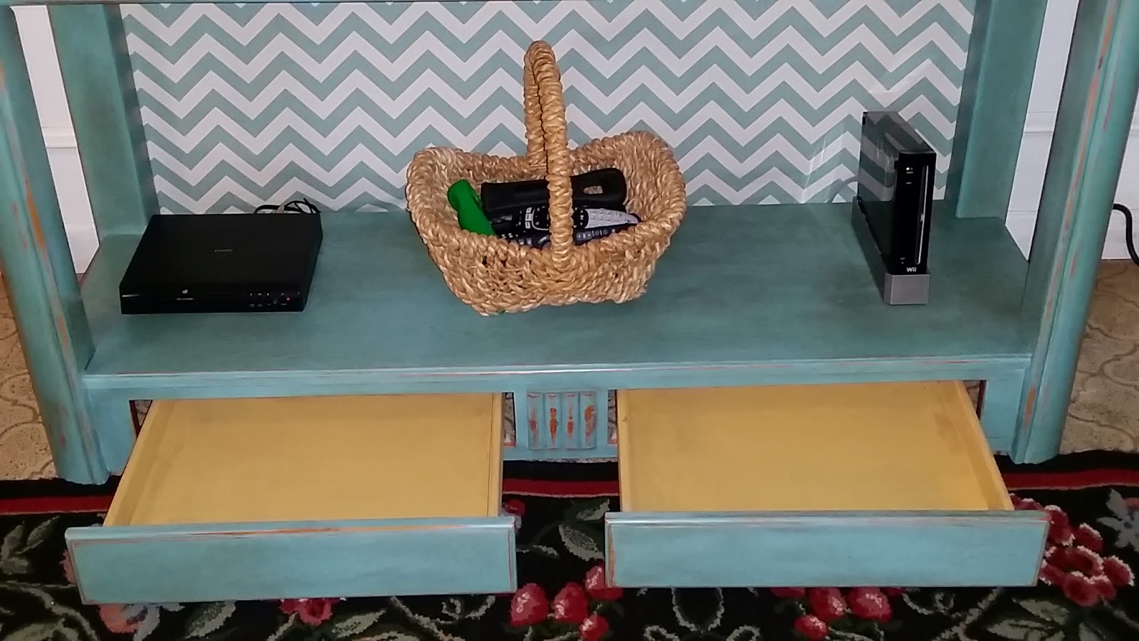 That's So Pinteresting! Repurpose Sofa Table to Console Table