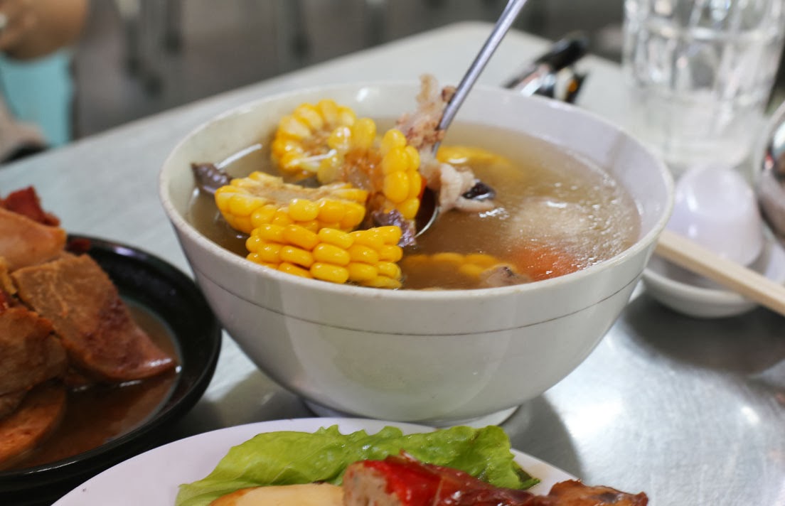 Viet Street Foods: Truyền Ký - a small Hakka eatery in a tiny alley