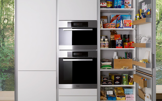 Exemple d'aménagement présenté par Siematic pour des armoires de cuisine.