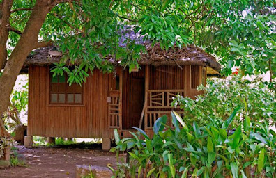 Rumah bambu sederhana
