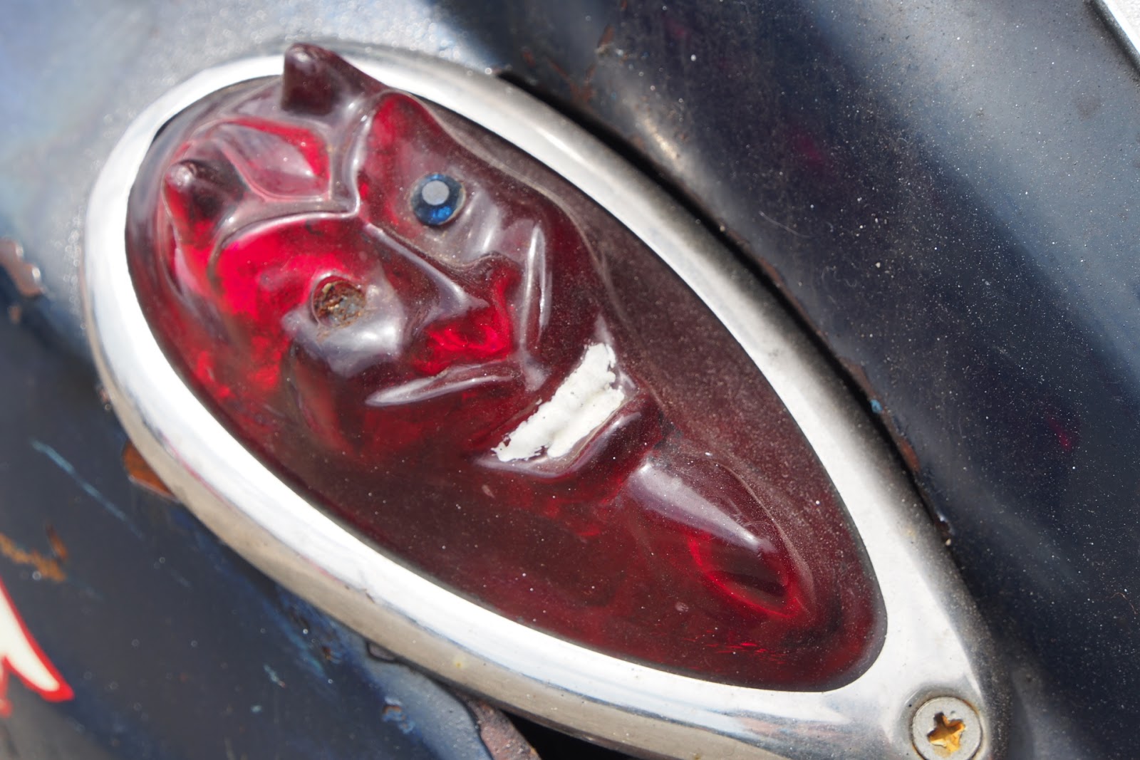 POM POMのThe Falling Feather ボンネット | flexisprint.my