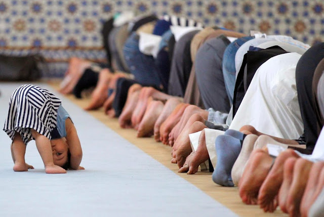 Pernah Alami Tiga Hal Ini Saat Shalat? Hati-Hati Itu Ulah Setan Pernah Alami Tiga Hal Ini Saat Shalat? Hati-Hati Itu Ulah Setan