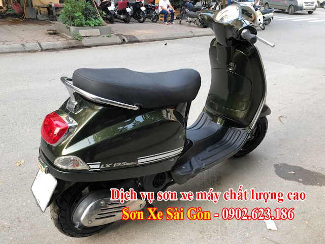 Mẫu sơn xe Vespa LX màu xanh rêu bóng cực đẹp