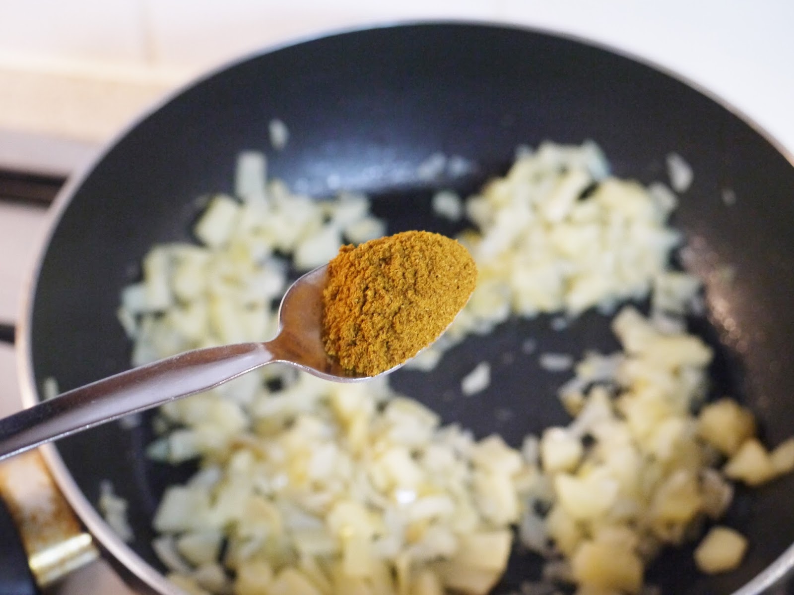 This Muslim Girl Bakes Chip Shop Curry Sauce.