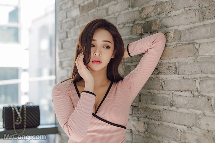 Beautiful Park Da Hyun in fashion photo album February 2017 (397 photos)