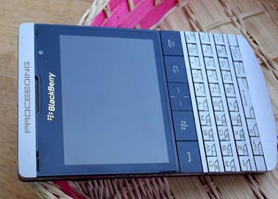 ¿Nuevo Blackberry 9980?