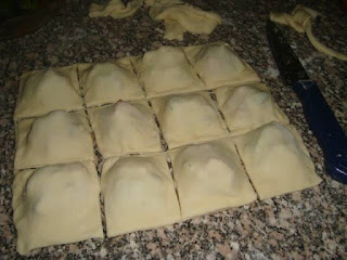 عجينة المملحات الناجحة الشكل بعد عمل الحشوة مع العجين
