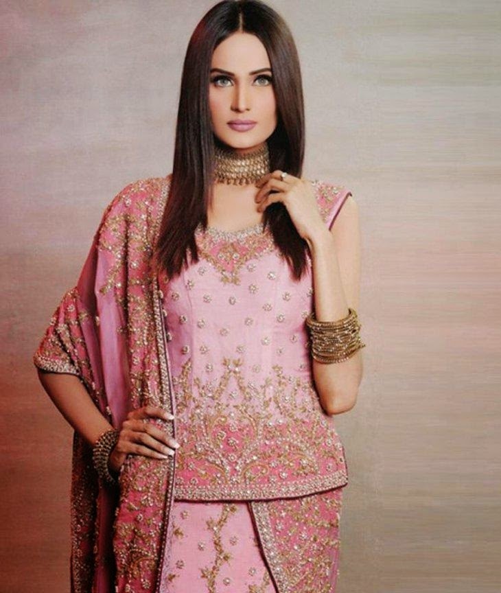 Mehreen Syed fotos Beautiful Mehreen Syed best wallpapers, Beautiful Mehree...