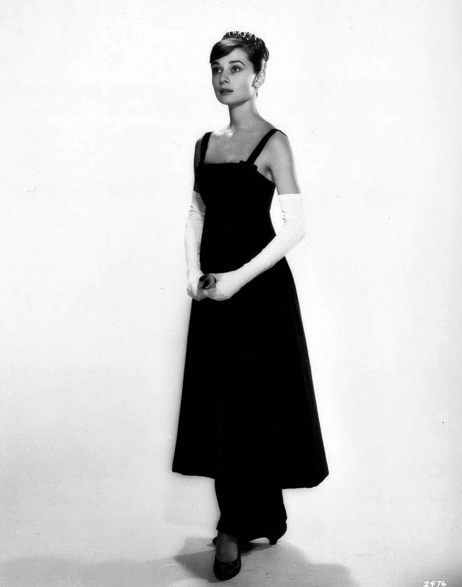 audrey hepburn 50s style