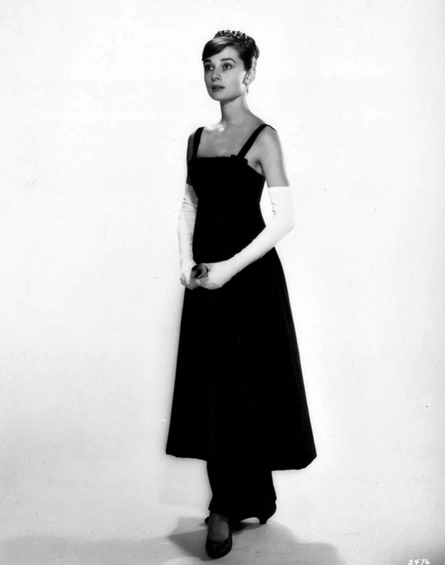 Beautiful Fashions of Audrey Hepburn in the 1950s ~ vintage everyday
