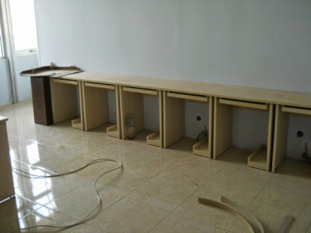 meja komputer untuk kantor Semarang