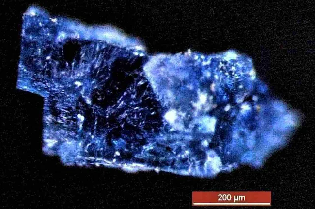 Ancient "Ocean World" May Have Seeded Meteorites With Life's Ingredients