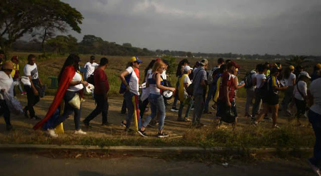 Venezuela-Confrontos na fronteira com a Venezuela deixam saldo de mortos e feridos Venezuela-Confrontos na fronteira com a Venezuela deixam saldo de mortos e feridos