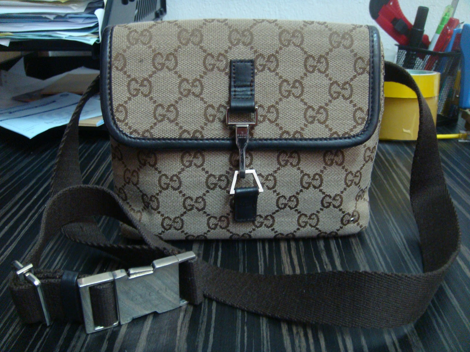 SUKABUNDLE 2 Authentic Gucci waist bag/pouch original SOLD