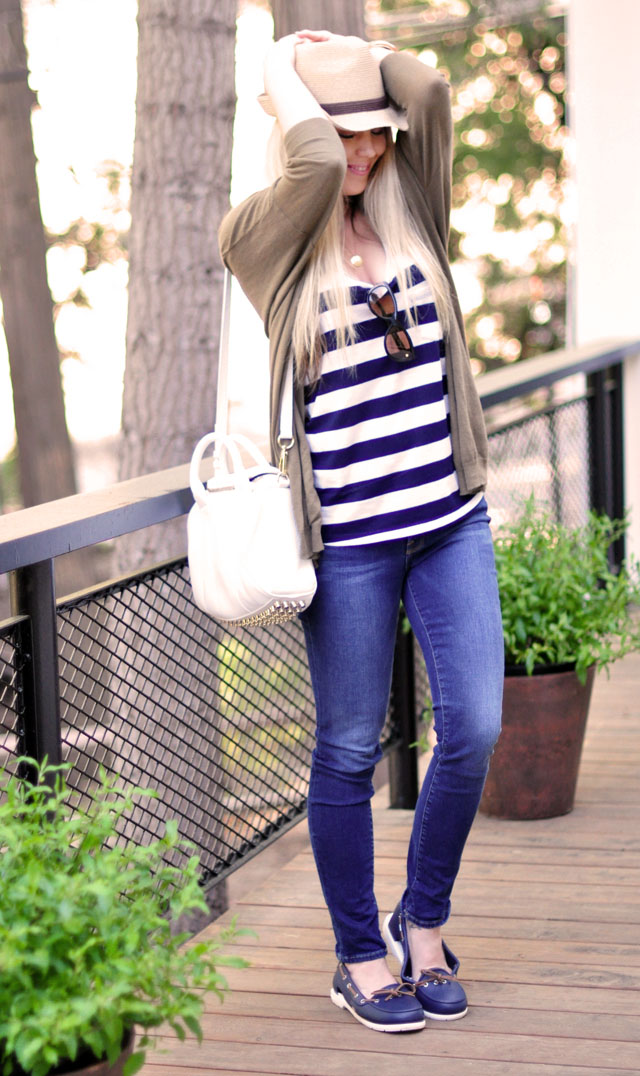 summer casual outfit, stripes, boat shoes