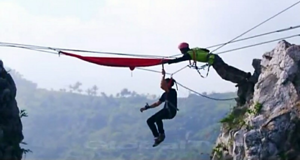 main hammock di tebing gunung hawu
