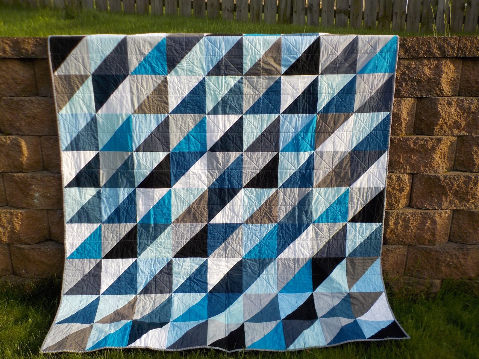 Nettie Sews and Lucky Quilts: Graduation Quilt 2018