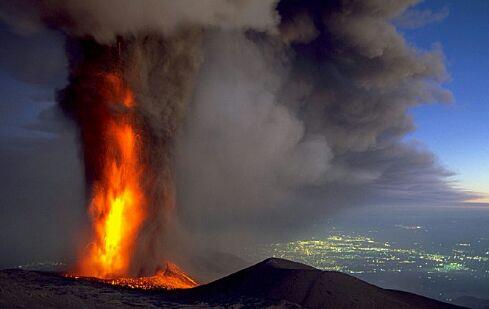 Nuova eruzione del Vulcano Etna