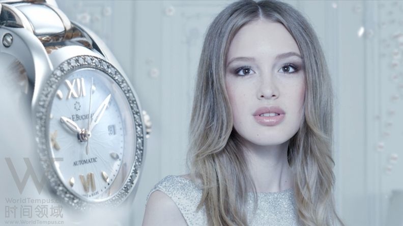 La Femme Lambda Alice, une mannequin sur les bancs d'école