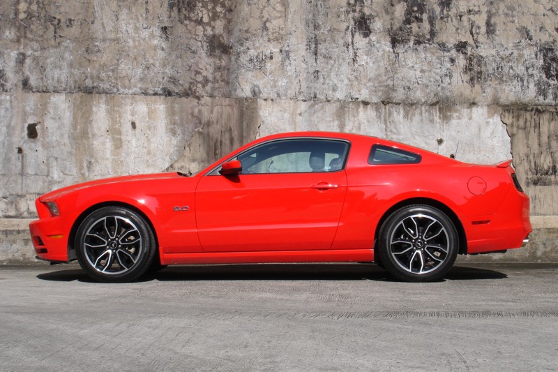 Review: 2012 Ford Mustang GT Premium 5.0 V8 | CarGuide.PH | Philippine