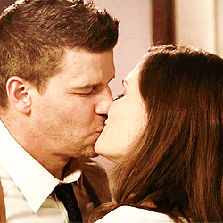 bones scarica episodi