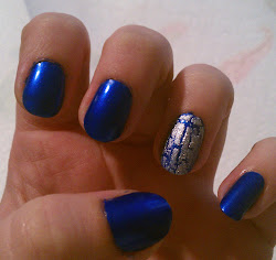 nails silver crackle sparkly