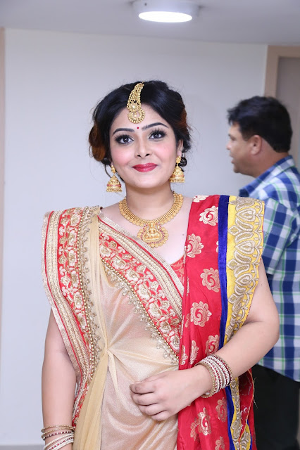 Sushma Khan gave Valuable tips at Lakme Bridal Illuminate Looks work shop @ Himayathnagar Sushma Khan gave Valuable tips at Lakme Bridal Illuminate Looks work shop @ Himayathnagar