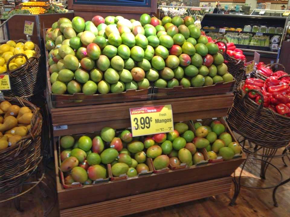 EXPORTERS ENJOY STRONG MARKET Mango deal begins with light volume