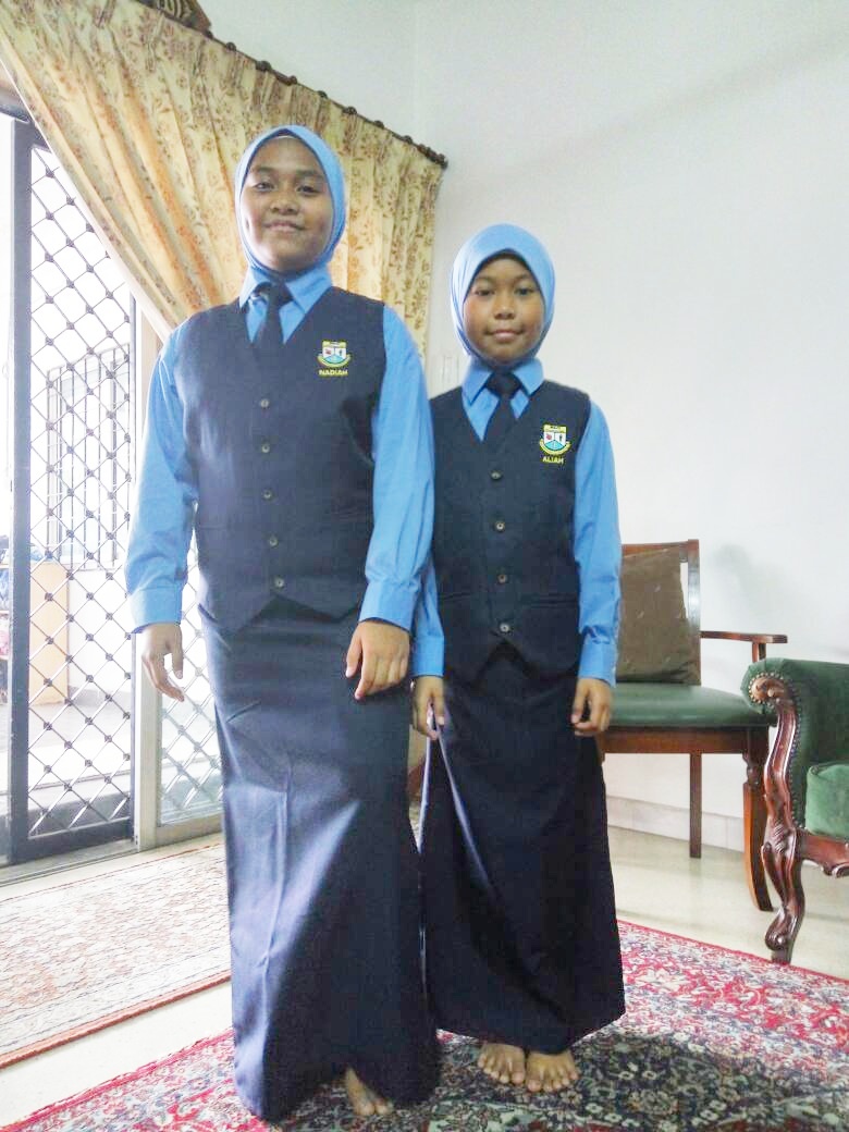 Baju Pengawas Sekolah Rendah Perempuan